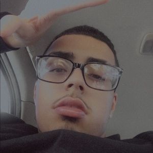 Meet your Posher, Jonathan